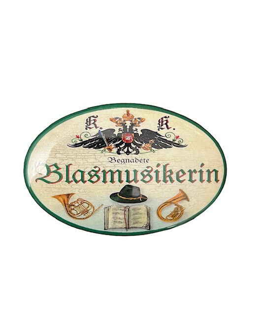 K&K Nostalgie Flaschenöffner Blasmusik Magnet Begnatete Blasmusikerin 7x4,5cm