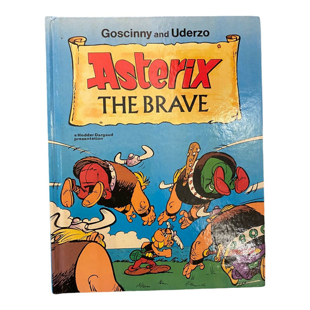 1170 Goscinny u Uderzo ASTERIX THE BRAVE HC COMIC ENGLISH